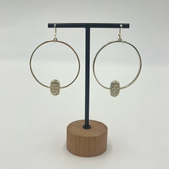 Kendra Scott Elora Hoop Earrings - Picture 3 of 5
